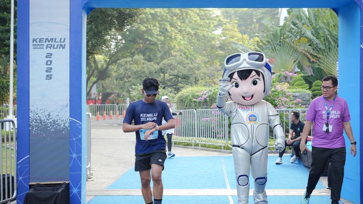 Race photo from KEMLU RUN 2025