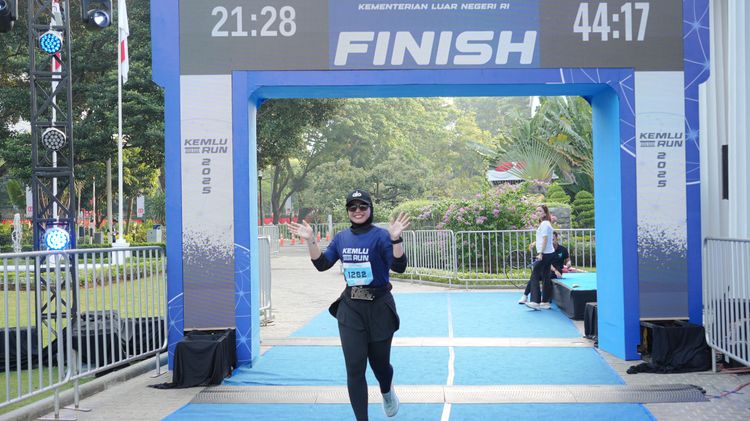 Race photo from KEMLU RUN 2025