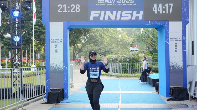 Race photo from KEMLU RUN 2025