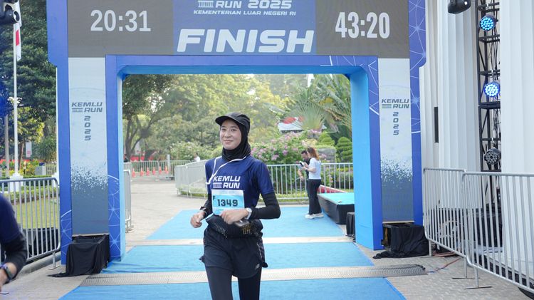 Race photo from KEMLU RUN 2025
