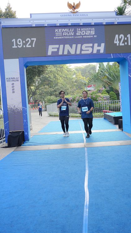 Race photo from KEMLU RUN 2025
