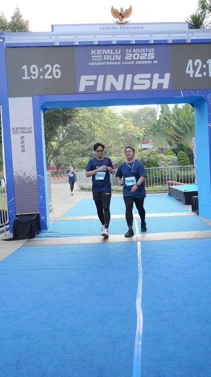 Race photo from KEMLU RUN 2025