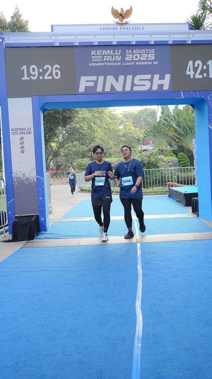 Race photo from KEMLU RUN 2025