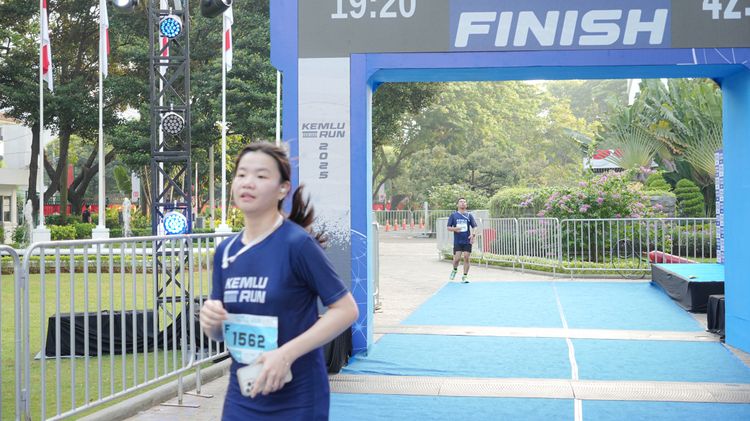 Race photo from KEMLU RUN 2025