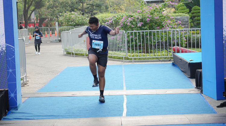 Race photo from KEMLU RUN 2025