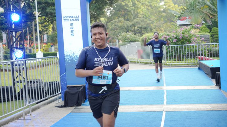 Race photo from KEMLU RUN 2025