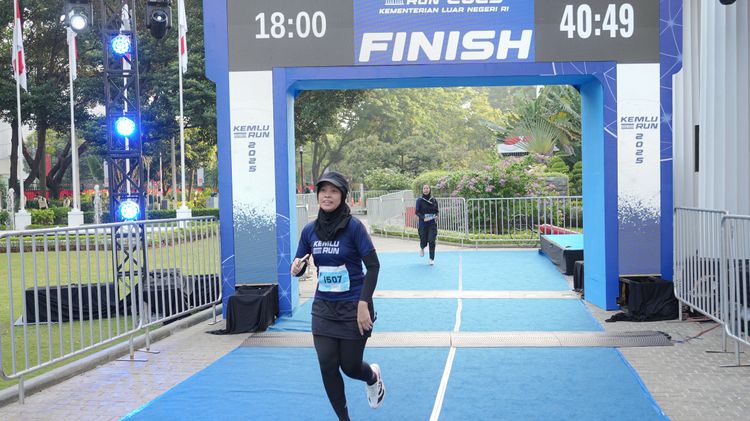 Race photo from KEMLU RUN 2025