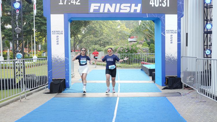 Race photo from KEMLU RUN 2025