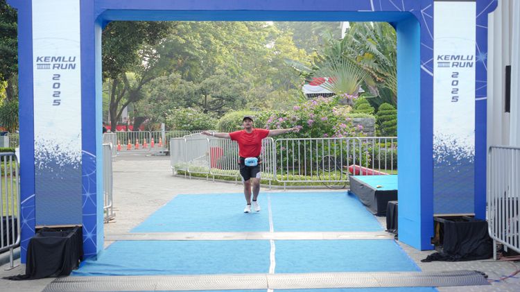 Race photo from KEMLU RUN 2025