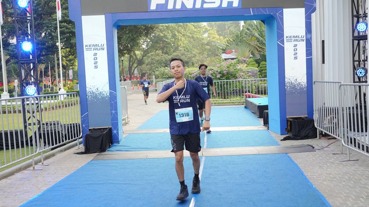 Race photo from KEMLU RUN 2025
