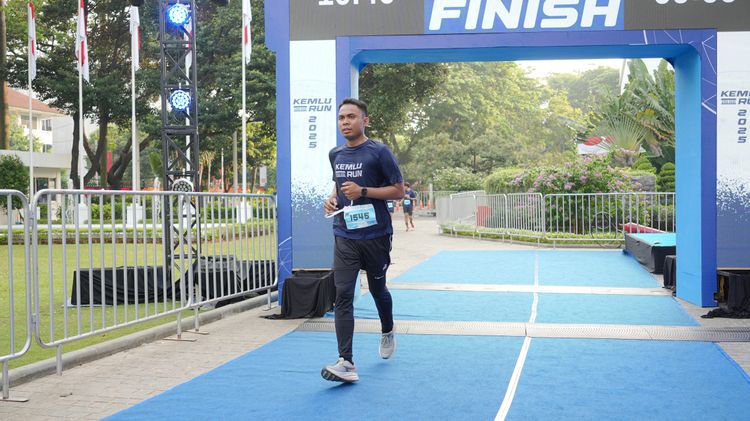 Race photo from KEMLU RUN 2025