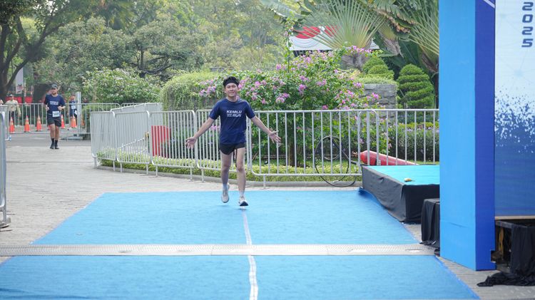 Race photo from KEMLU RUN 2025