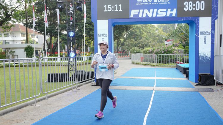 Race photo from KEMLU RUN 2025