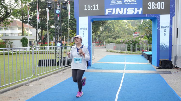 Race photo from KEMLU RUN 2025