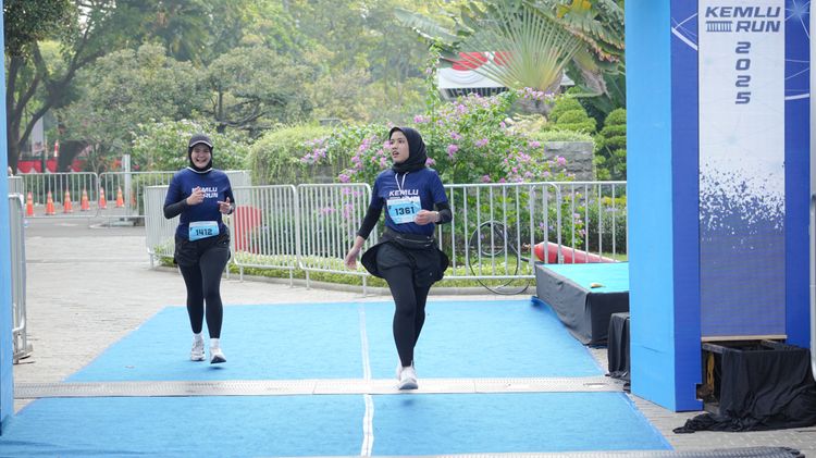 Race photo from KEMLU RUN 2025