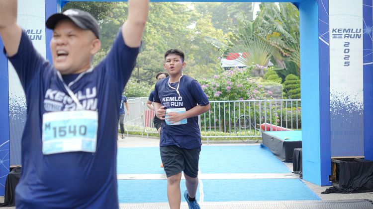 Race photo from KEMLU RUN 2025