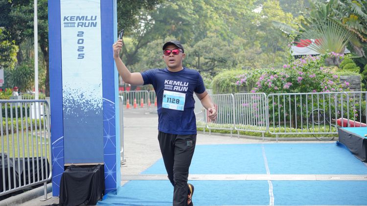Race photo from KEMLU RUN 2025