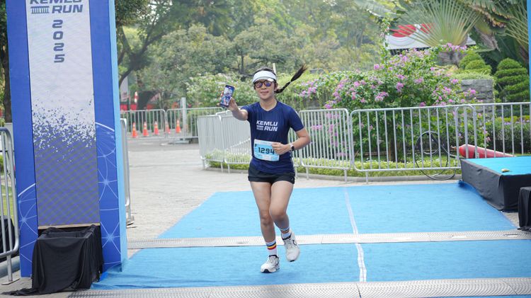 Race photo from KEMLU RUN 2025