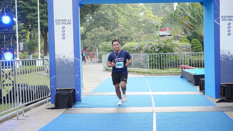 Race photo from KEMLU RUN 2025