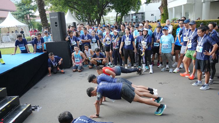 Race photo from KEMLU RUN 2025
