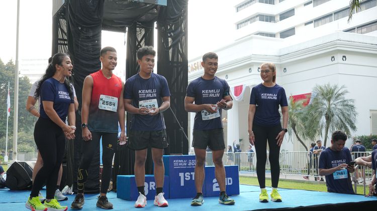 Race photo from KEMLU RUN 2025