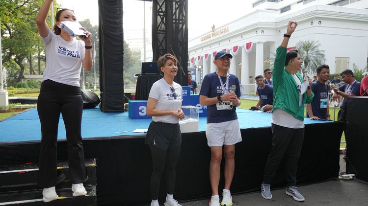 Race photo from KEMLU RUN 2025