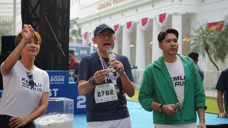 Race photo from KEMLU RUN 2025