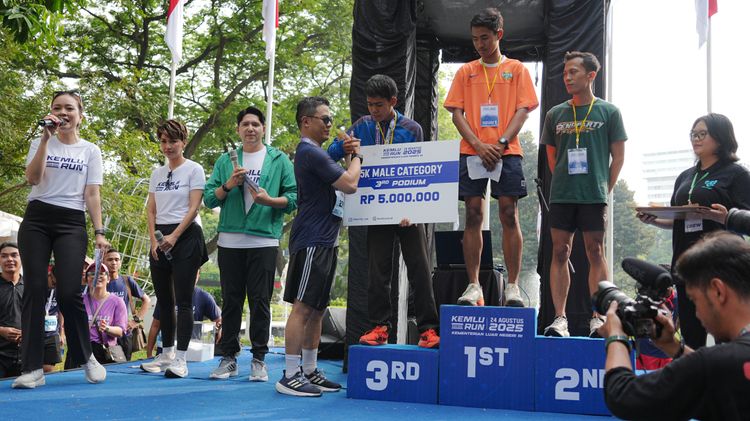 Race photo from KEMLU RUN 2025