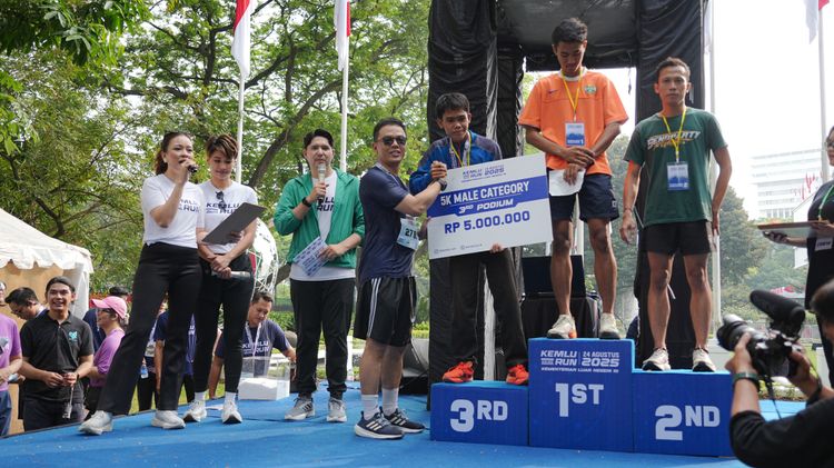 Race photo from KEMLU RUN 2025