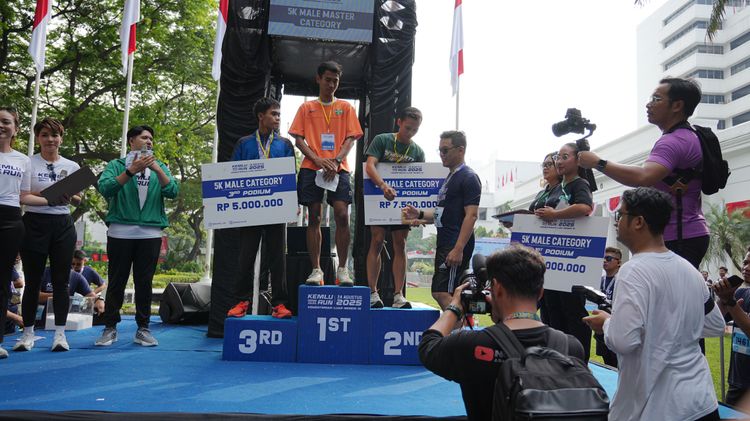 Race photo from KEMLU RUN 2025