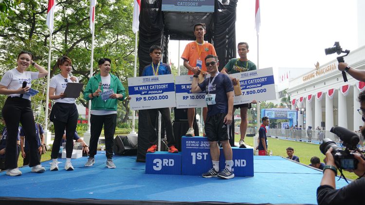 Race photo from KEMLU RUN 2025