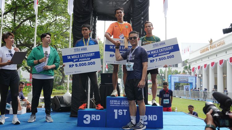 Race photo from KEMLU RUN 2025