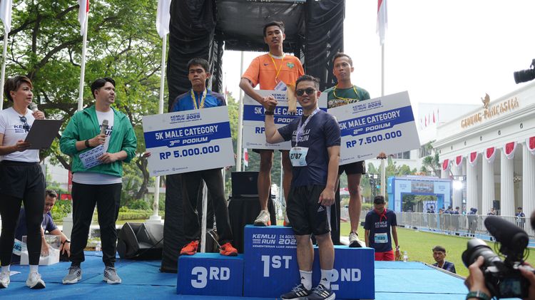 Race photo from KEMLU RUN 2025