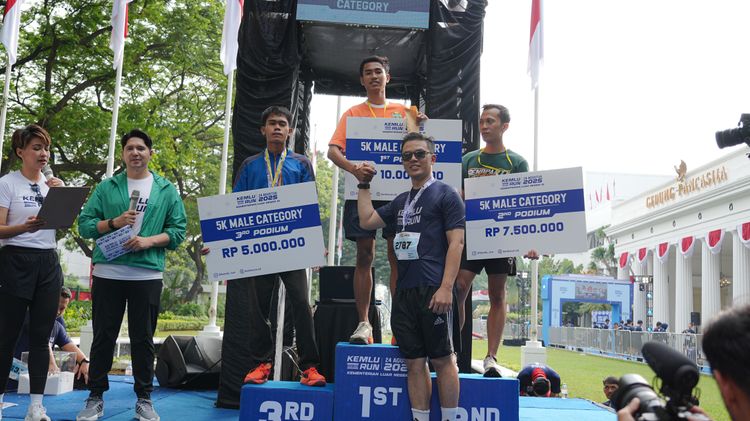 Race photo from KEMLU RUN 2025