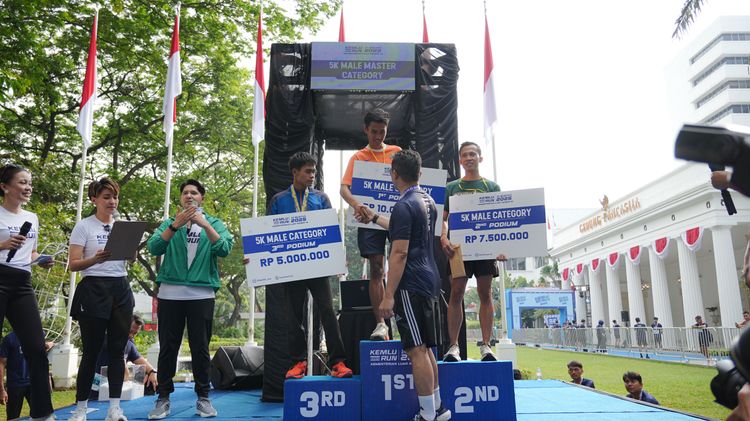 Race photo from KEMLU RUN 2025