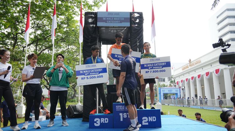 Race photo from KEMLU RUN 2025