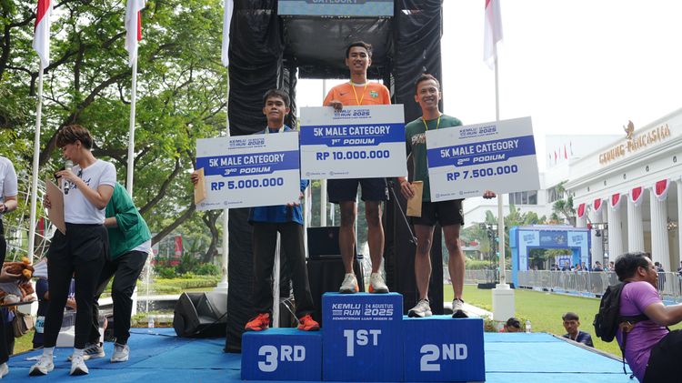 Race photo from KEMLU RUN 2025