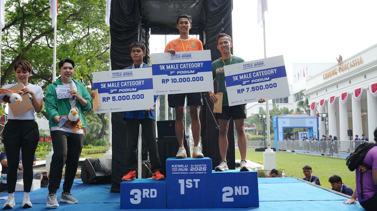Race photo from KEMLU RUN 2025