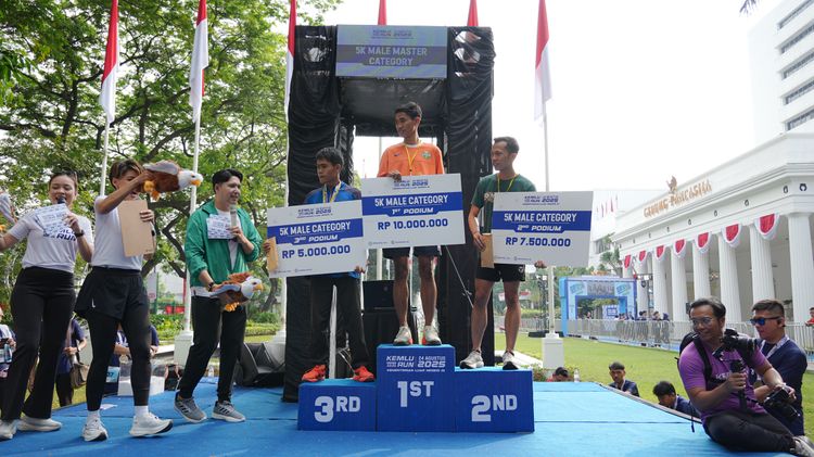 Race photo from KEMLU RUN 2025
