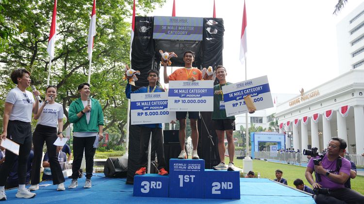 Race photo from KEMLU RUN 2025