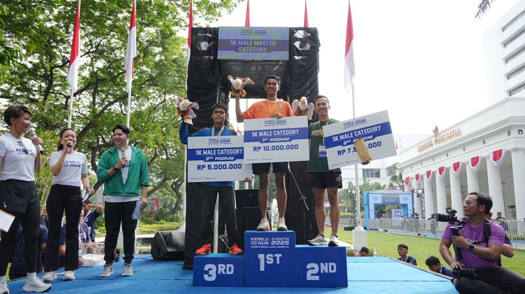 Race photo from KEMLU RUN 2025