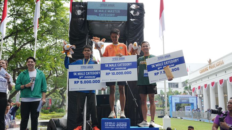 Race photo from KEMLU RUN 2025
