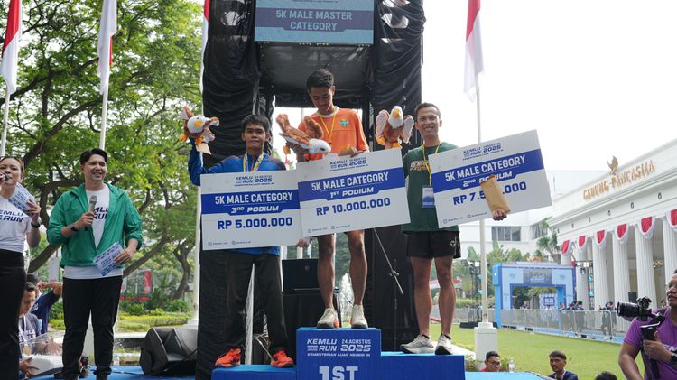 Race photo from KEMLU RUN 2025