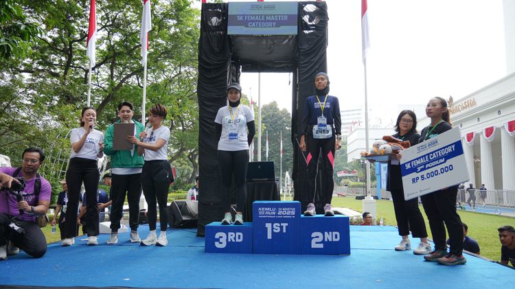 Race photo from KEMLU RUN 2025