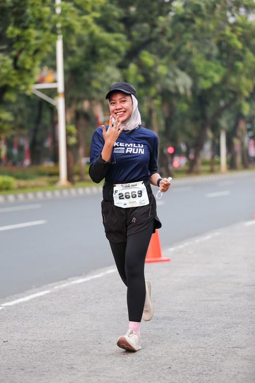 Race photo from KEMLU RUN 2025