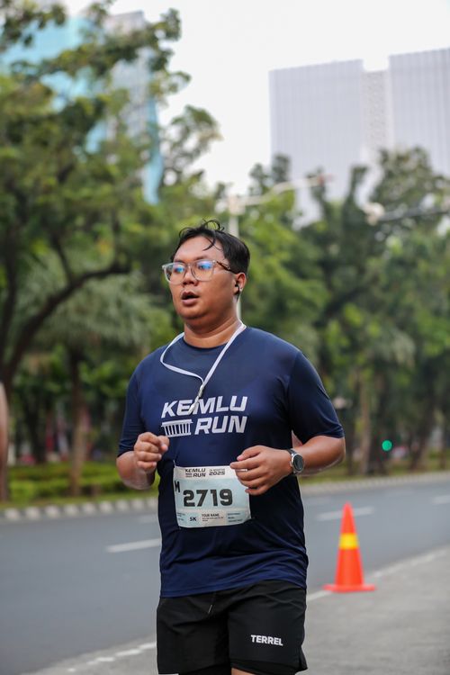 Race photo from KEMLU RUN 2025
