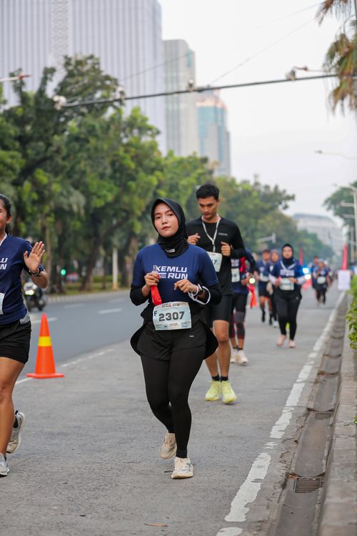 Race photo from KEMLU RUN 2025