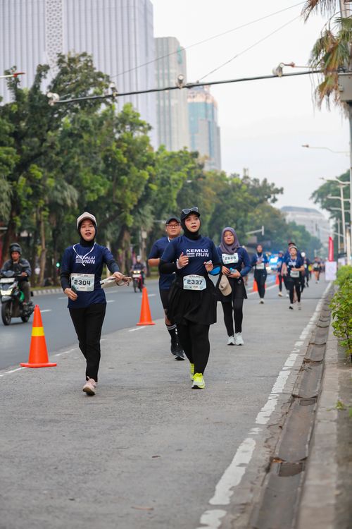 Race photo from KEMLU RUN 2025