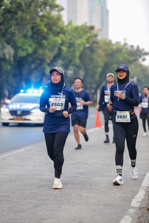 Race photo from KEMLU RUN 2025