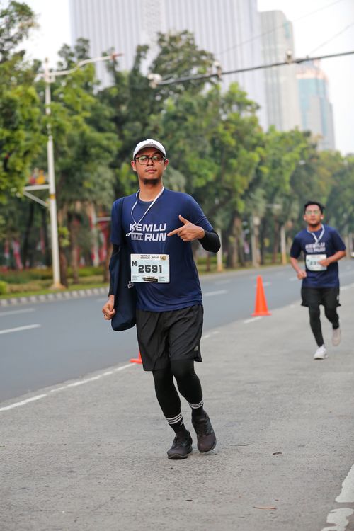 Race photo from KEMLU RUN 2025